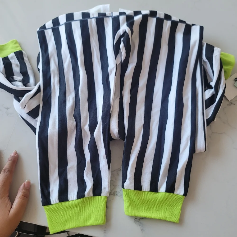 New Beetlejuice Boys Striped  Union Suit  Sleeper Pajamas Size XS 4/5 Hallowen
